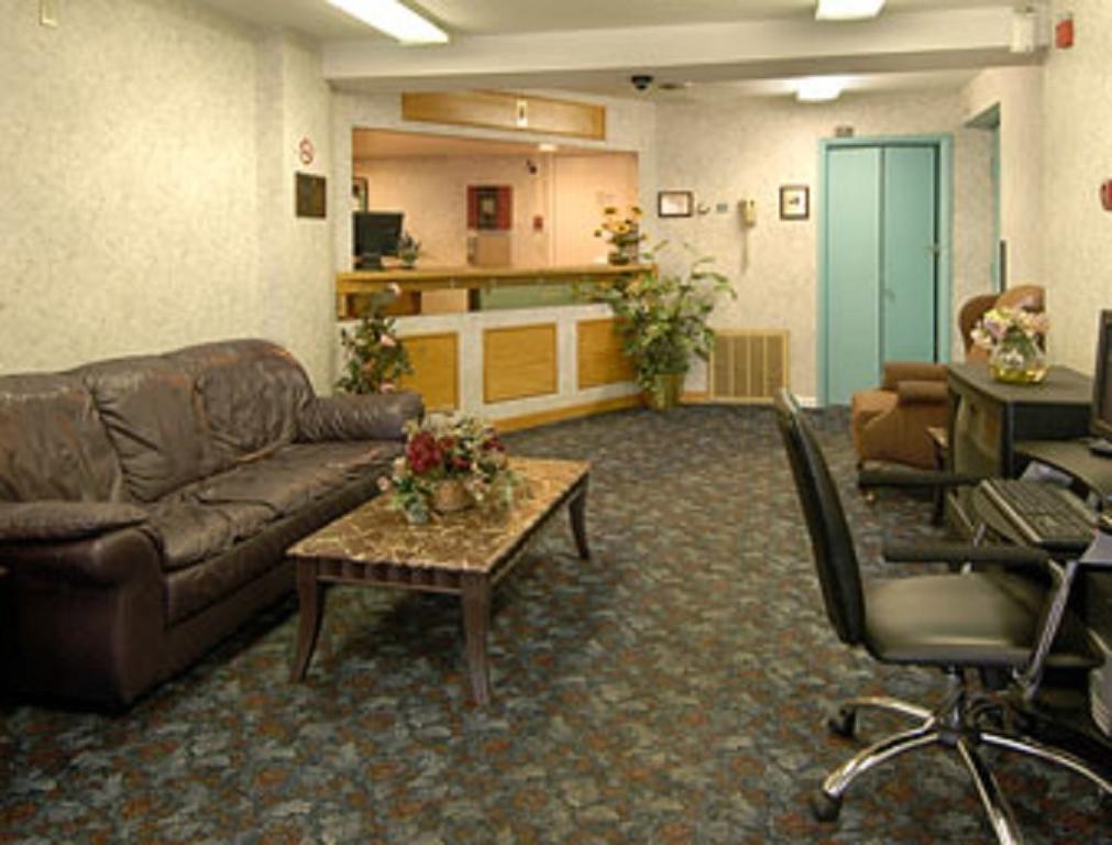 Econo Lodge Utica Εξωτερικό φωτογραφία