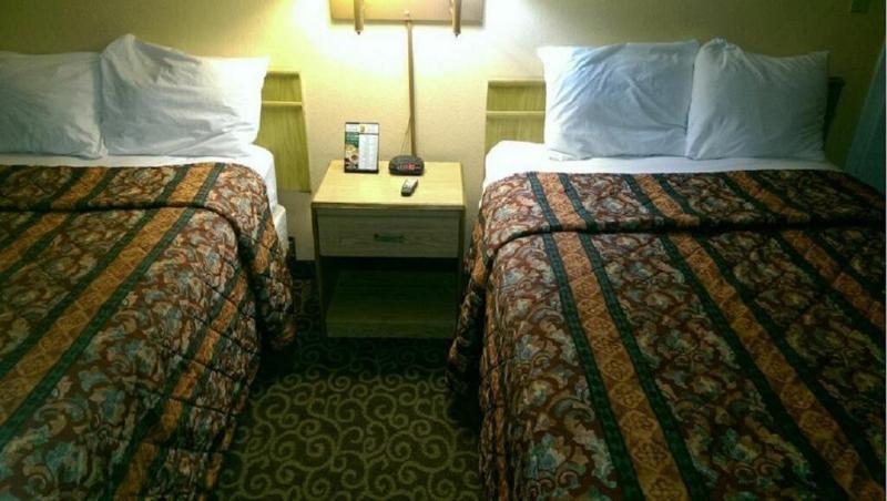 Econo Lodge Utica Εξωτερικό φωτογραφία